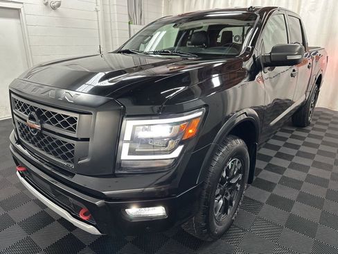 Used 2020 Nissan Titan PRO-4X w/ Pro-4x Convenience Package AWD/4WD image 4