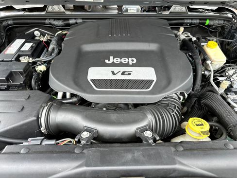 Used 2016 Jeep Wrangler Unlimited Sport w/ Quick Order Package 24S image 38