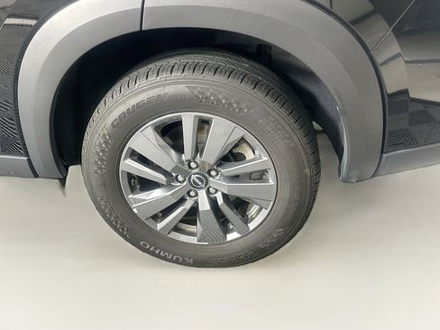 Used 2025 Nissan Pathfinder SV AWD/4WD image 11