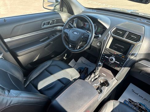 Used 2023 Ford Explorer XLT w/ Equipment Group 202A image 18