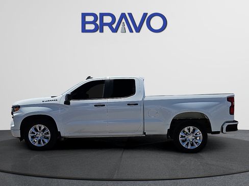 Used 2024 Chevrolet Silverado 1500 Custom RWD image 2