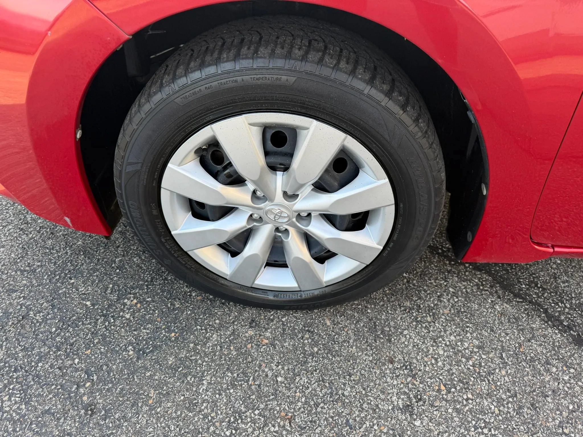 Used 2015 Toyota Corolla LE FWD image 48