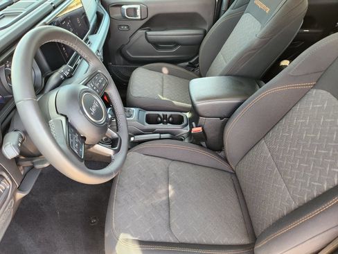 Used 2026 Jeep Gladiator Mojave AWD/4WD image 22