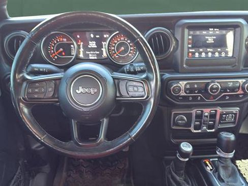 Used 2020 Jeep Wrangler Unlimited Sport AWD/4WD image 25