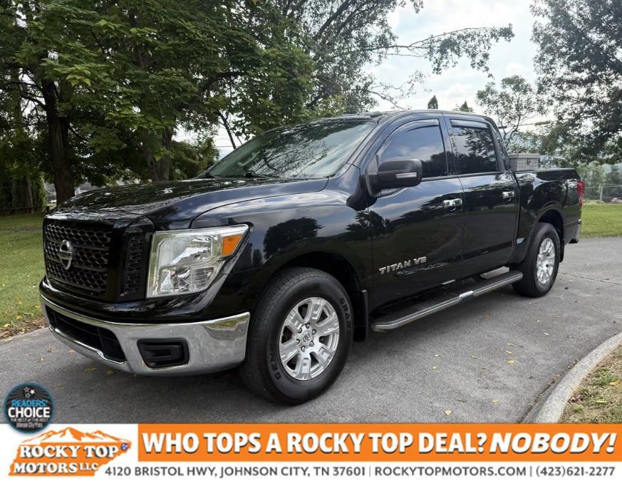 Used 2019 Nissan Titan SV RWD image 1