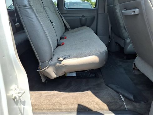 Used 2018 Chevrolet Express 3500 LT w/ LT Preferred Equipment Group RWD image 11