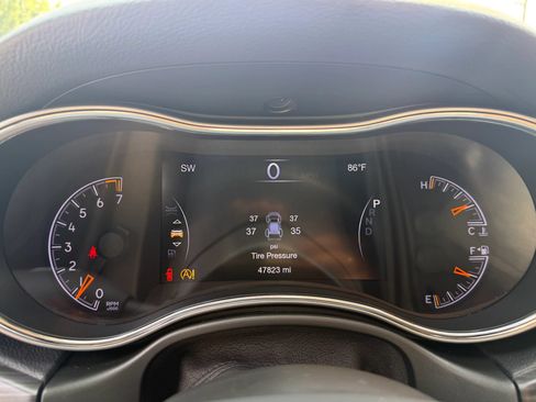 Used 2021 Jeep Grand Cherokee Limited AWD/4WD image 18