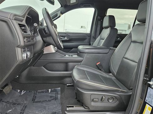 Used 2024 GMC Yukon SLT image 10