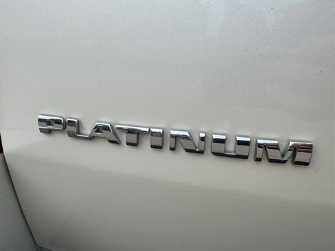 Used 2013 Cadillac Escalade Platinum image 6