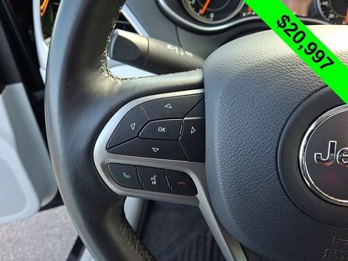 Certified 2020 Jeep Cherokee Limited image 23