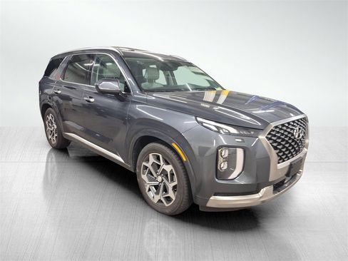Used 2022 Hyundai Palisade Calligraphy image 3