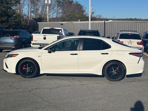 Used 2020 Toyota Camry SE image 23