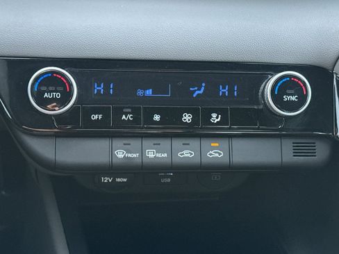 Certified 2025 Hyundai Elantra Blue image 22