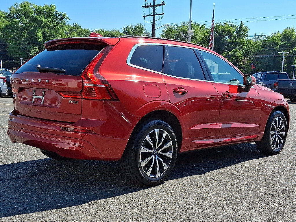 Used 2023 Volvo XC60 B5 Core AWD/4WD image 6
