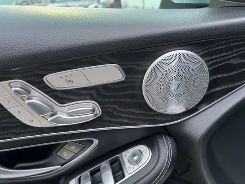 Used 2018 Mercedes-Benz GLC 300 4MATIC image 22