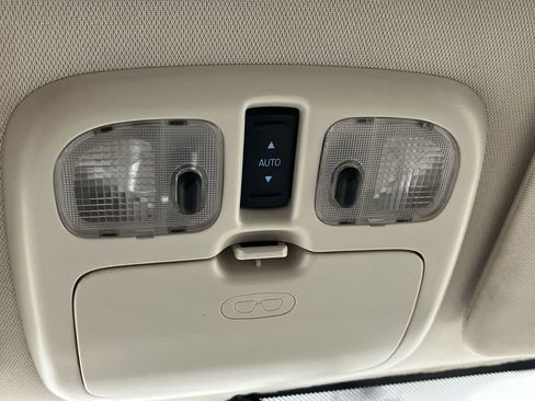 Used 2010 Ford Escape Limited image 23