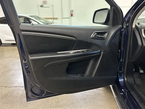 Used 2017 Dodge Journey Crossroad image 25