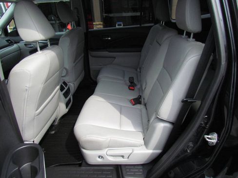 Used 2017 Honda Pilot EX-L image 12
