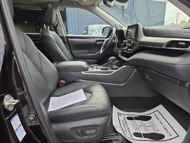Used 2020 Toyota Highlander Limited AWD/4WD image 40