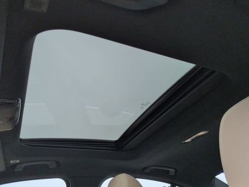 Used 2022 BMW 330e xDrive w/ Premium Package image 24