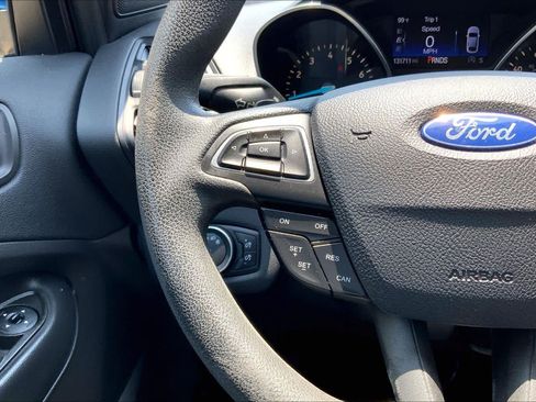 Used 2017 Ford Escape SE FWD image 24