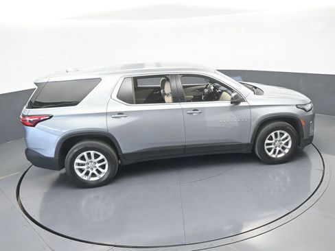 Used 2023 Chevrolet Traverse LS FWD image 50
