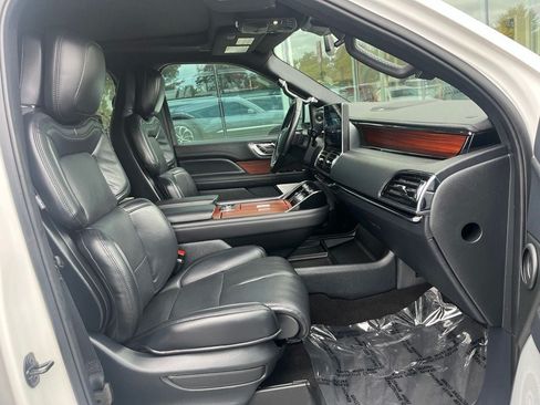 Certified 2024 Lincoln Navigator L Reserve AWD/4WD image 23