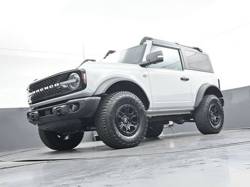 Used 2023 Ford Bronco Wildtrak AWD/4WD image 34