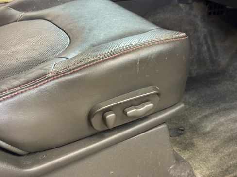 Used 2012 Nissan Frontier PRO-4X w/ Pro-4x Luxury Pkg image 25