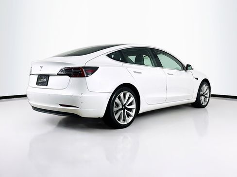 Used 2020 Tesla Model 3 Standard Range Plus RWD image 9
