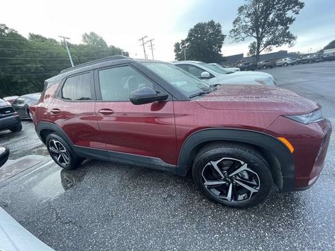 Used 2023 Chevrolet TrailBlazer RS w/ Convenience Package FWD image 8