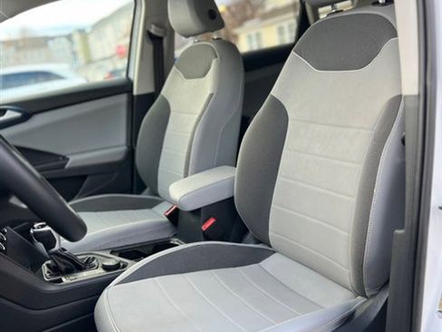 Used 2023 Volkswagen Taos SE image 30