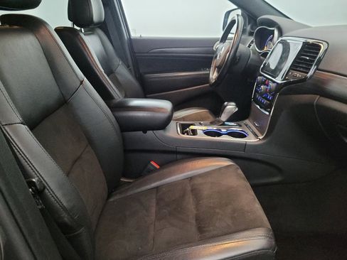 Used 2021 Jeep Grand Cherokee Laredo X image 21