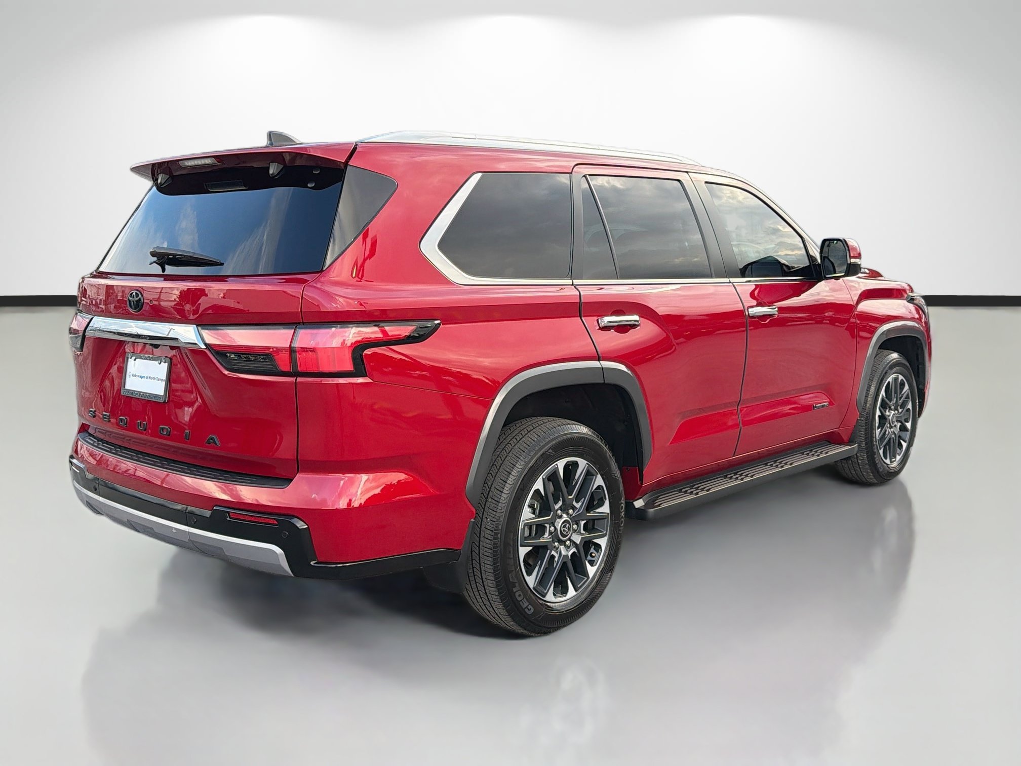 Used 2024 Toyota Sequoia Limited w/ Tow Technology Package AWD/4WD image 3