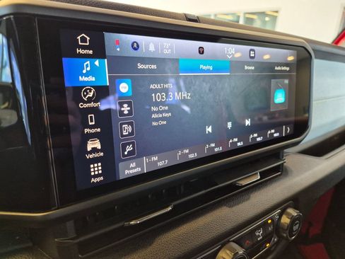 Used 2025 Jeep Wrangler Unlimited Sport AWD/4WD image 19