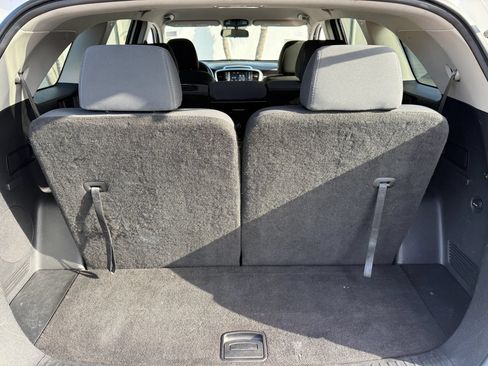 Used 2020 Kia Sorento FWD V6 image 30
