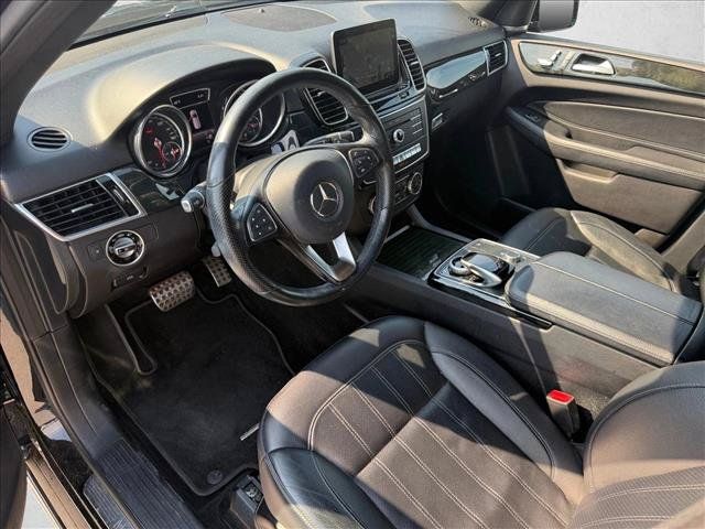 Used 2019 Mercedes-Benz GLE 400 4MATIC image 3