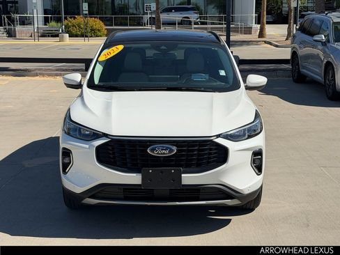 Used 2023 Ford Escape Platinum w/ Premium Technology Package AWD/4WD image 5