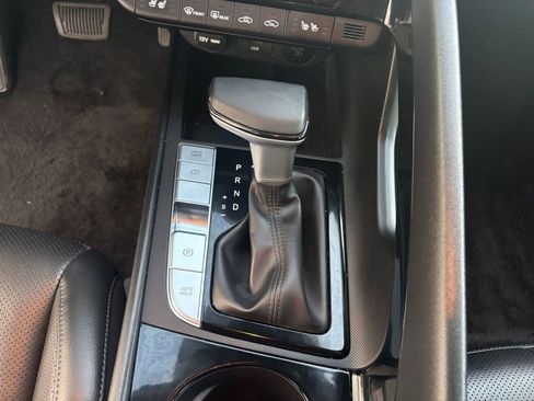 Used 2025 Hyundai Elantra Limited image 41