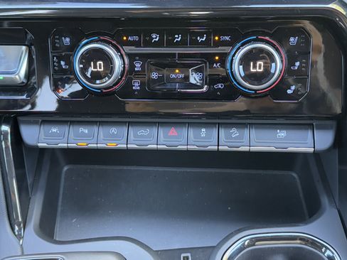 Used 2022 GMC Sierra 1500 AT4 w/ AT4 Premium Package image 21