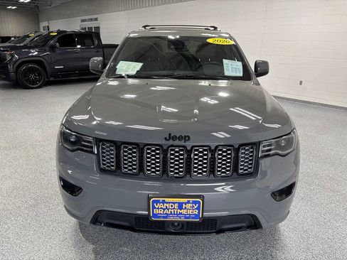 Used 2020 Jeep Grand Cherokee Altitude AWD/4WD image 2