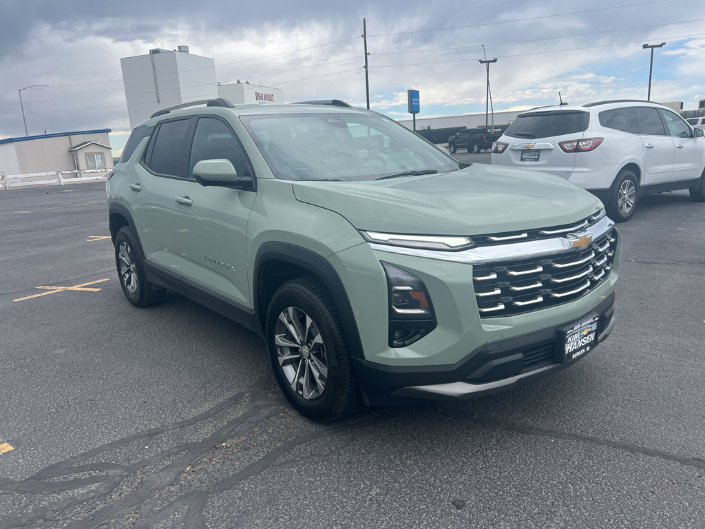 Used 2025 Chevrolet Equinox LT w/ Convenience Package II AWD/4WD image 1