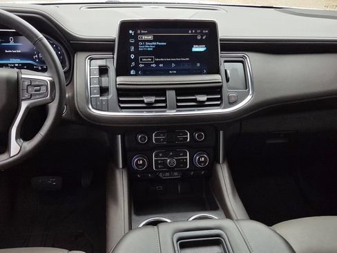Used 2024 Chevrolet Suburban Z71 w/ Luxury Package AWD/4WD image 10