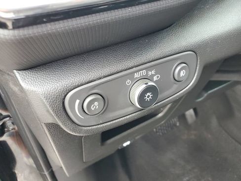 Used 2022 Chevrolet TrailBlazer LT w/ Convenience Package FWD image 22