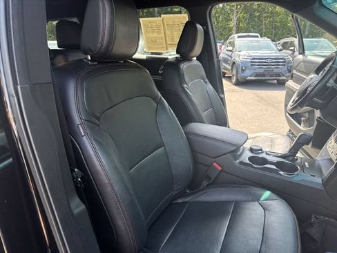 Used 2018 Ford Explorer Sport w/ Ford Safe & Smart Package AWD/4WD image 25