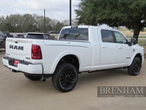 Used 2026 RAM 2500 Limited AWD/4WD image 3