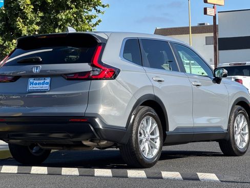 Used 2025 Honda CR-V EX image 9