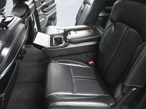 Used 2024 Jeep Grand Wagoneer L 4WD image 17