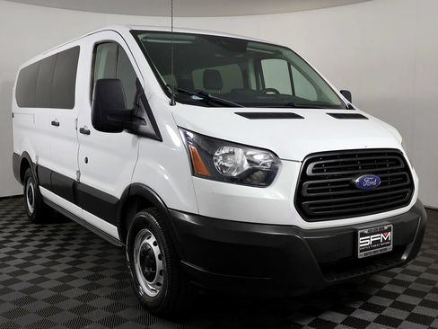 Used 2019 Ford Transit 150 XL RWD image 5