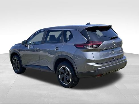 Certified 2024 Nissan Rogue SV w/ SV Premium Package AWD/4WD image 5